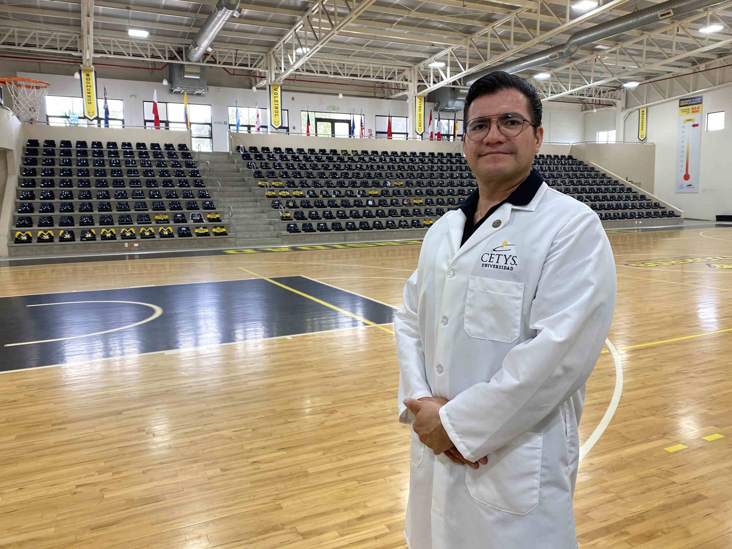 Dr. Ricardo Troncoso.