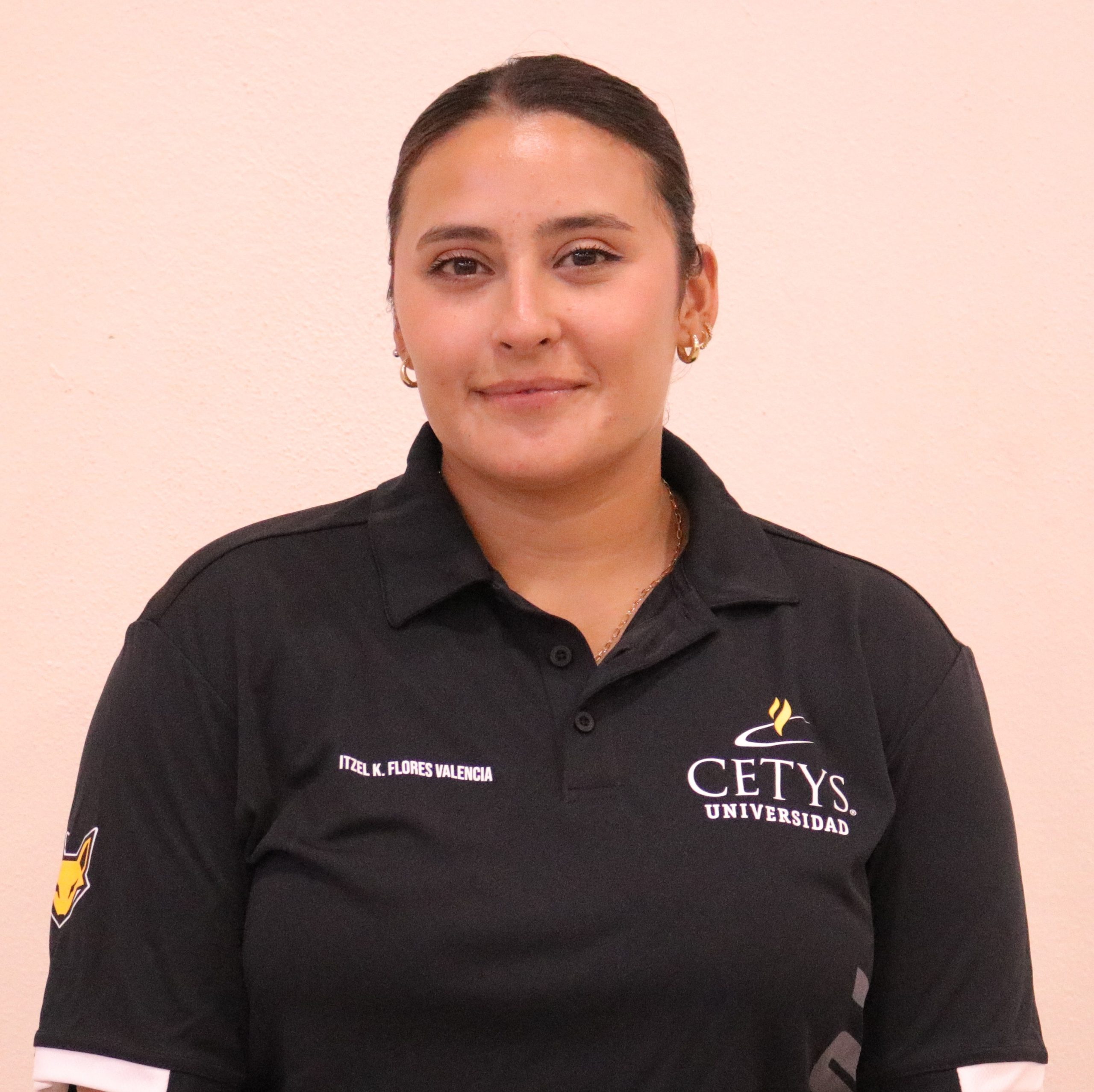 Itzel Kariana Flores Valencia
