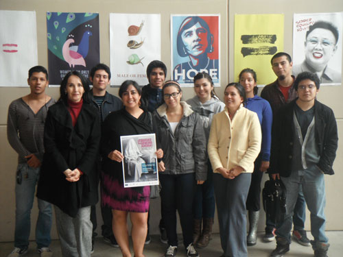 Exhiben carteles sobre equidad de género