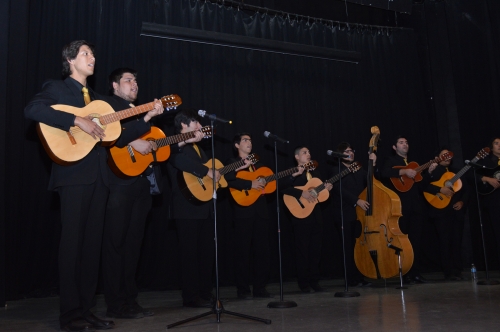Cierran semestre con romance
