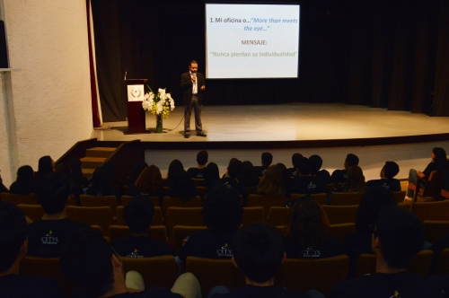 Motivan a bachilleres próximos a egresar