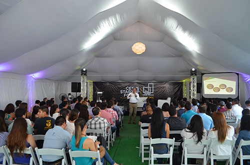 Se reúnen emprendedores en Startup Forum