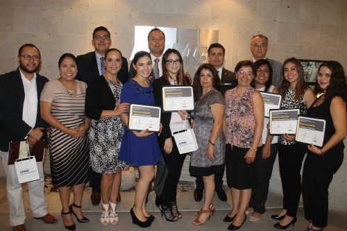 KPMG otorga seis becas