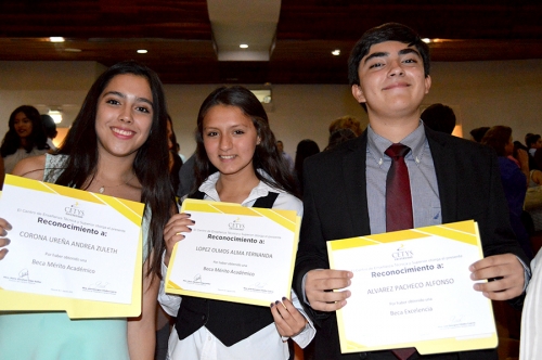 Más de 100 becas para bachilleres talentosos