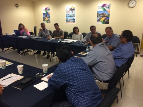 Coadyuvan en capacitación tecnológica