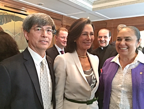 Participa Rector en reunión de Universia México