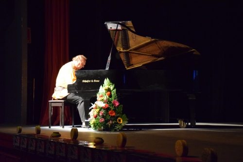 El pianista de la Tarahumara visitó Tijuana