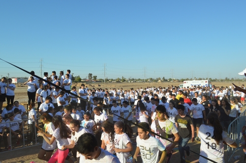 Bachilleres colorean su día