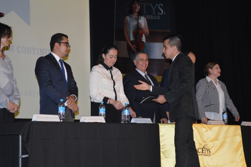 Concluyen cursos y diplomados