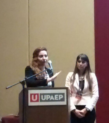 Presenta ponencia en UPAEP
