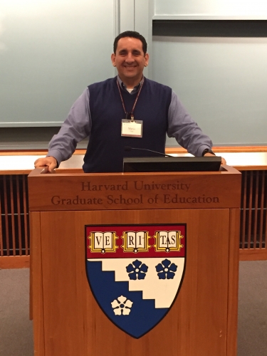 Asiste a curso en Harvard