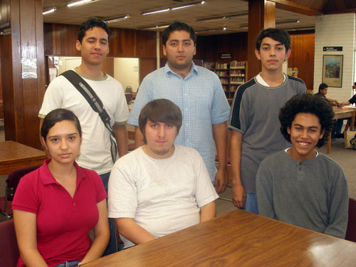 Reconocen a alumnos sobresalientes