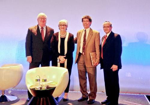 Rector participa en evento del Banco Mundial