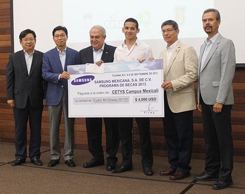 Alumnos becados por Samsung