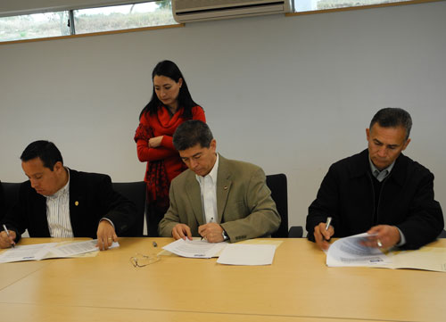 CETYS y CESPE firman convenio