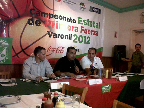 En puerta Estatal de Básquetbol