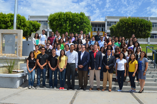 Alumnos futuros líderes de la región