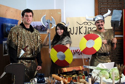 Exponen alumnos distintas Culturas del Mundo