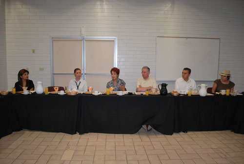 Docentes buscan la excelencia