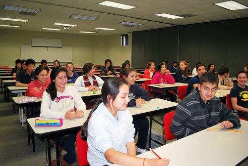 Hacen examen para Prepa y Profesional