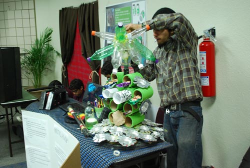 Reducen, reutilizan y reciclan