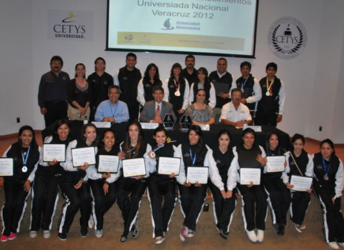 Rector felicita a deportistas