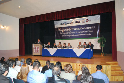 Entregan Diplomas de PROFORDEMS