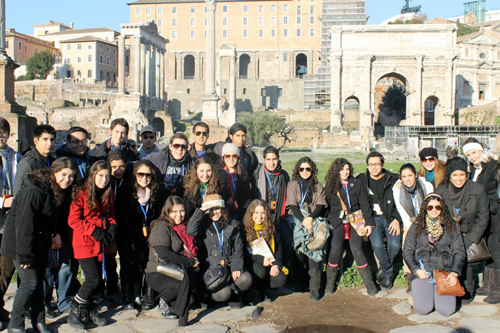 Viajan a Europa 27 alumnos