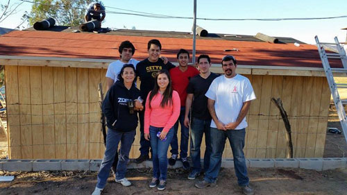 Benefician a familias con trabajo voluntario
