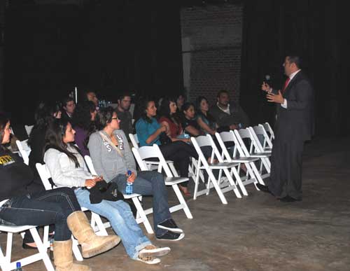 Presentan Carreras Administrativas y de Negocios de CETYS