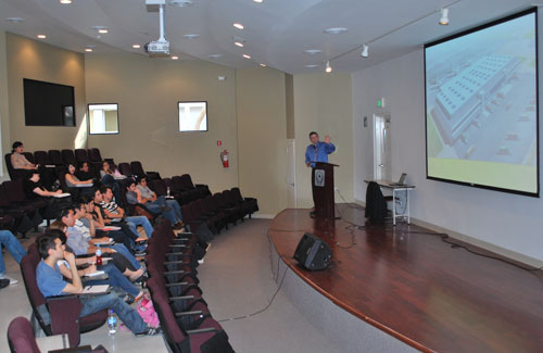 Presentan a Estudiantes Proyecto AIE
