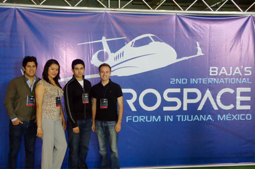 Participan en Foro Aeroespacial