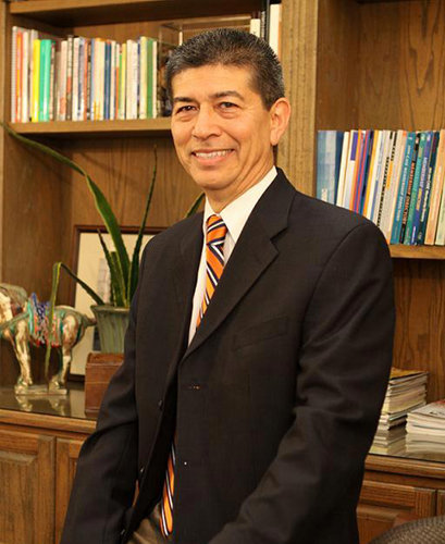 Rector participa en panel de la AIEA