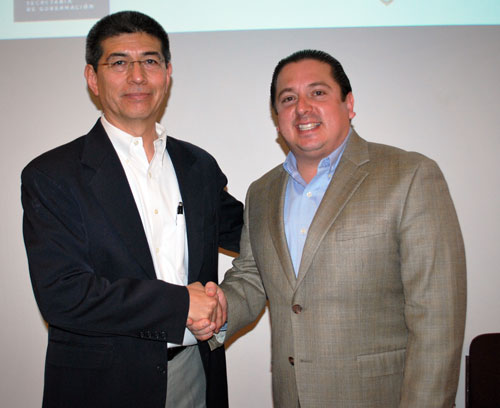 Firman convenio con Ayuntamiento