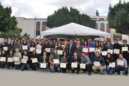 Reconocimientos a alumnos distinguidos