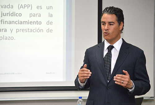 Hacen alianza por la educación jurídica