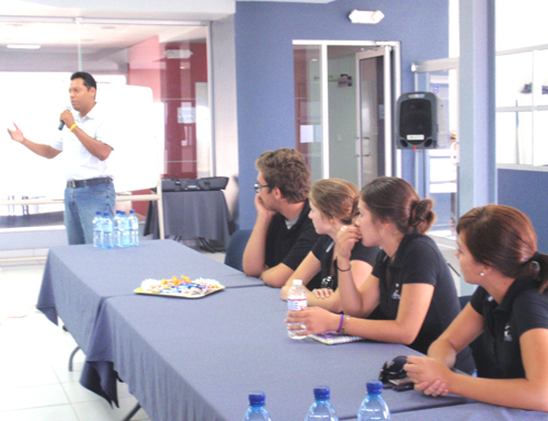 Promocionan participación en la CETYS Kermesse