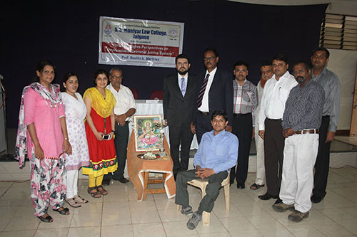 Participa en Seminario efectuado en India