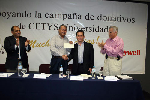 Estudiantes de CETYS Reciben Apoyos de Honeywell