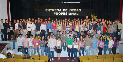CETYS Beca a Más de 350 Estudiantes