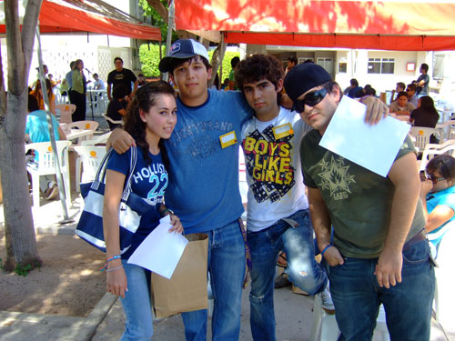 Dan bienvenida a estudiantes de intercambio