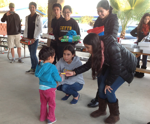 Bachilleres contribuyen con servicio comunitario