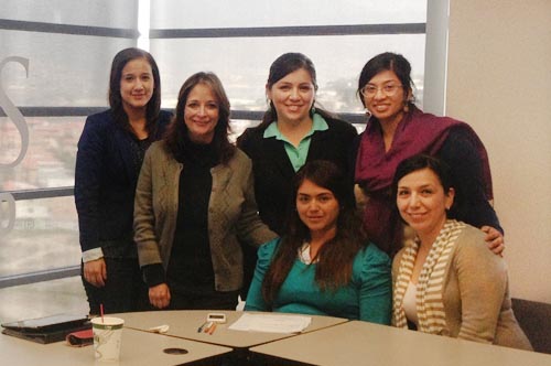 Integrantes del CEDE asisten a taller