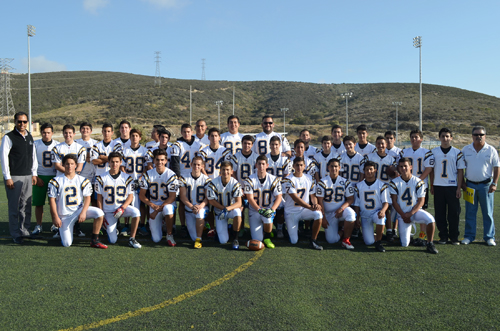 San Diego Chargers donan uniformes