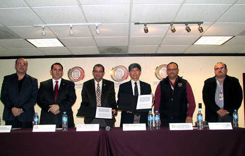 CETYS y Congreso BC firman convenio