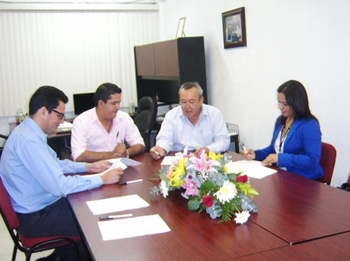 Se integran a Programa Escuela Enlace