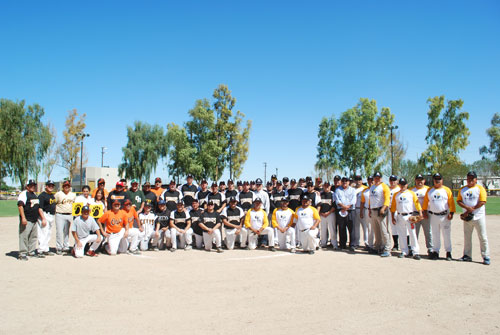 Participan en Copa de Softbol