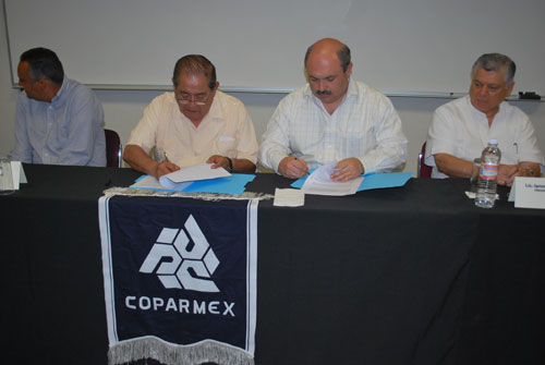 Firman Convenio CETYS y COPARMEX