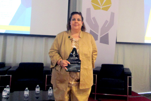 Docente participa en panel sobre calidad