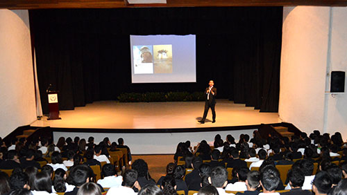 CETYS recibe a oficiales D.A.R.E.